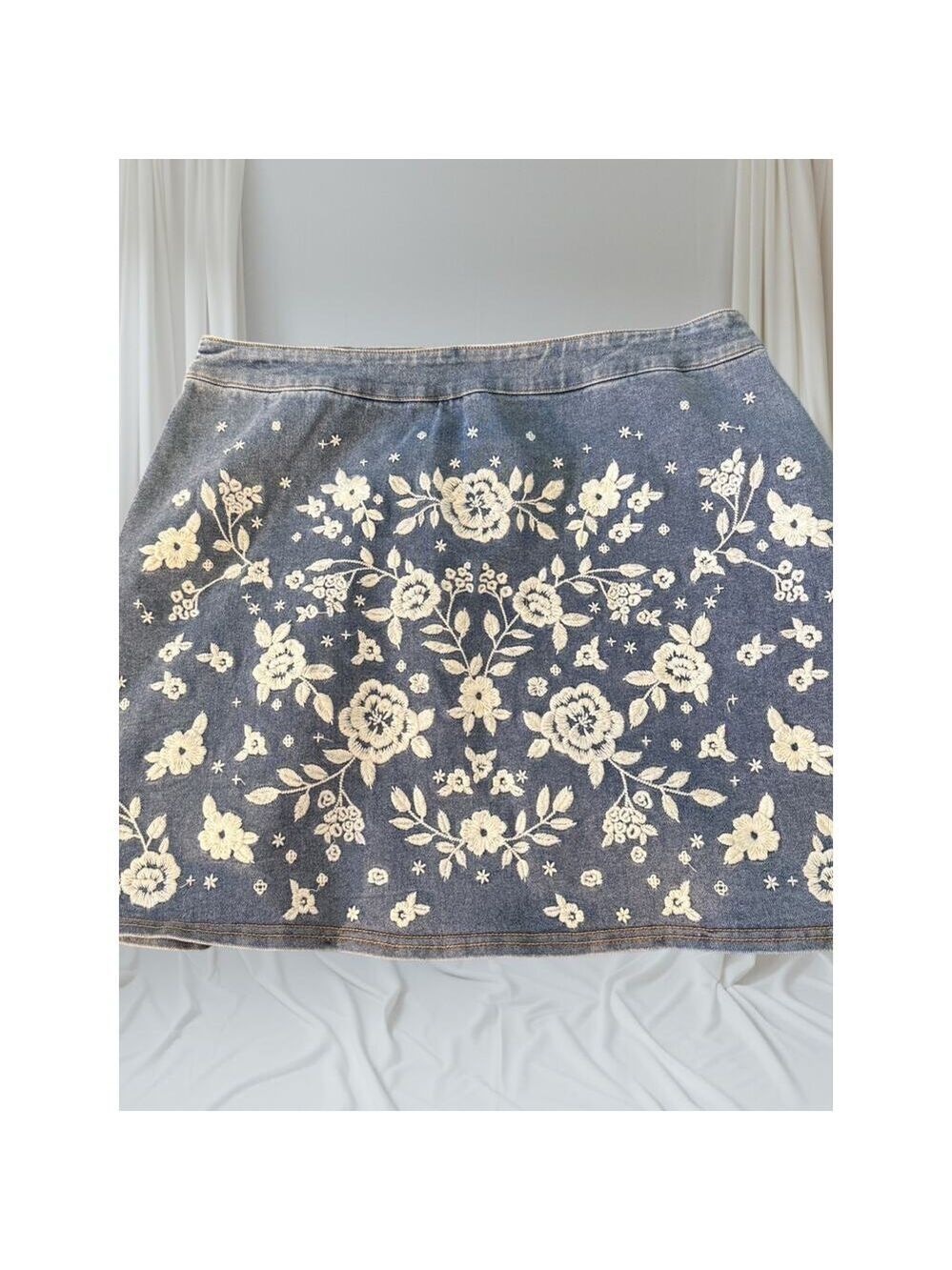 Savanna Jane Embroidered Denim Skirt Floral Boho Western Style Size Large